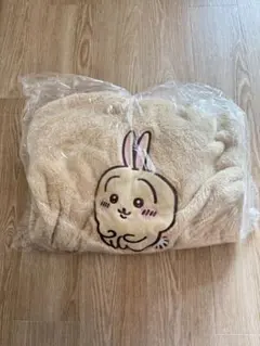 ちいかわ うさぎ GU マシュマロフィール ラウンジパーカー