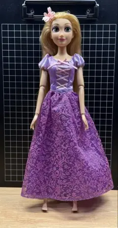 ディズニー ラプンツェル フィギュア