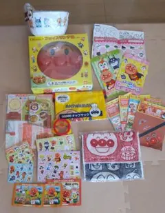 新品　美品　アンパンマングッズ フェイスランチ　ボウル　リュック　おしぼりタオル