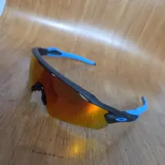 Oakley スポーツサングラス RADER EV　ケース付きのサムネイル