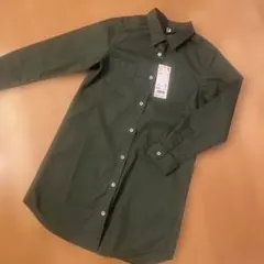 ユニクロ　コットンロングシャツ　140 オリーブ　新品　ワンピース