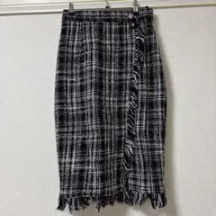 フリンジ付き黒白紫チェックタイトスカート