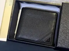 【美品】PRADAプラダ　サフィアーノレザー　財布