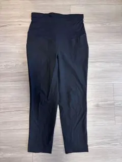 UNIQLOスマートアンクルマタニティパンツ