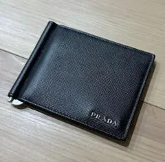 未使用級】 PRADA マネークリップ サフィアーノ 三角プレート IC内蔵