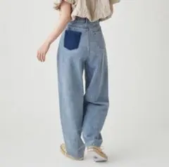 美品 エミ emmi カーブシルエットデニムパンツ 0のサムネイル