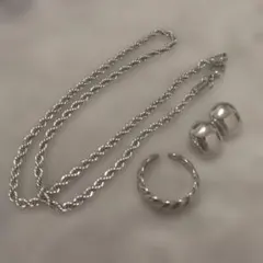 ネックレス　ピアス　リング　まとめ売り