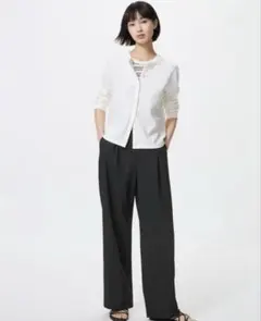 UNIQLO タックワイドパンツ　ブラック