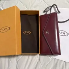 TOD’S 長財布　赤のサムネイル