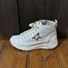 muum スニーカー　２４㎝