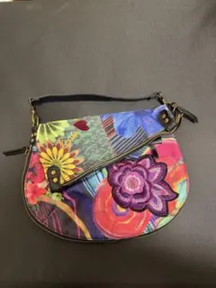 Desigual 2wayショルダーバッグ カラフルパッチワーク風 刺繍 花柄