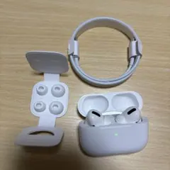 AirPods Pro 本体 充電ケース付き　第一世代　左耳ノイズ　ジャンク品