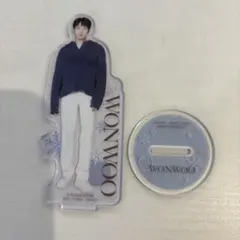 seventeen　ローソンくじ　ウォヌ　E賞 SEVENTEEN KUJI 2022」が12月17日にローソングループで発売、アクスタ
