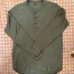 ユニクロ ワッフルヘンリーネックロングスリーブTシャツ グリーン 緑