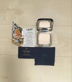 そら様専用クレ・ド・ポー ボーテ プードルコンパクトエサンシエルｎサンプル付き