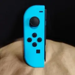 Nintendo Switch Joy-Con(L) ネオンブルー(左)