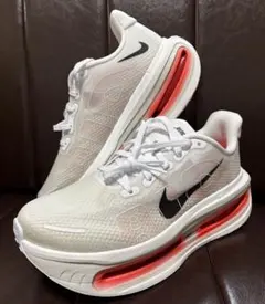 NIKE Vomero ボメロ プレミアム 25.5cm IQ4035-100 - メルカリ