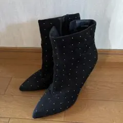 FOREVER 21 スタッズ付き スエード調 アンクルブーツのサムネイル