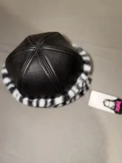 レザーとファーのキャップ帽子 ワンサイズのサムネイル