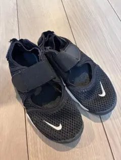 NIKE サンダル ブラック エアリフト 20cm - メルカリ