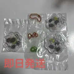 ちいかわ　きゃらシャカチャームグミ