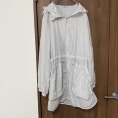GUジーユー　UVカットポケッタブルパーカ　ライトグレー　XL