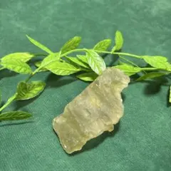 リビアングラス 置物