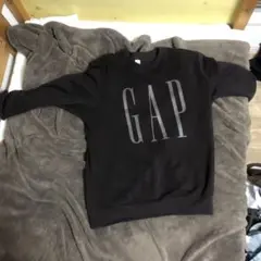 GAP ブラック ロゴ スウェット