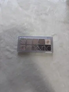 rom&nd ベージュ系アイシャドウパレット 10色入り