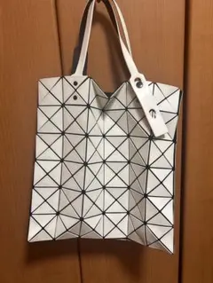 BAOBAO ISSEY MIYAKE ホワイト