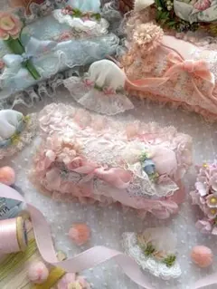 ミニボネ付き＊ピロー型ピンクッションのサムネイル