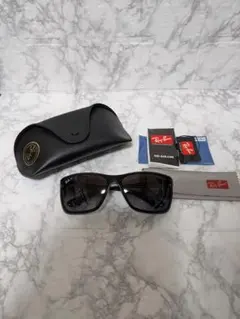 Ray-Ban ブラック スクエア型 サングラス ケース付き RB4436D - メルカリ