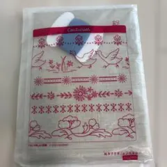 フェリシモ　クチュリエ　リサラーソン　刺し子フリークロス　ミンミと網文