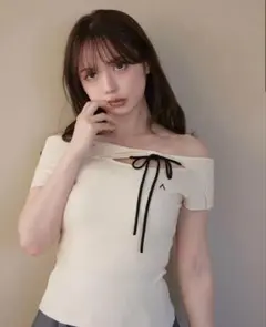 andmary アンドマリー エルフボタンニットトップス - メルカリ