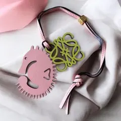 【極美品 希少】ロエベ パーソナライズチャーム ストラップ アナグラム ダイス 楽天市場】LOEWE ロエベ バッグチャーム パーソナライゼーション