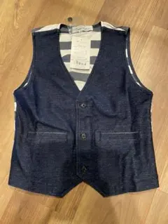 ファミリア　Familiar ベスト 新品