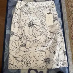 VECCA VECCA モノトーン線画フラワースカート Sのサムネイル