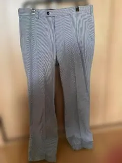 ユニクロ　チェック柄 スラックス ボタン付き