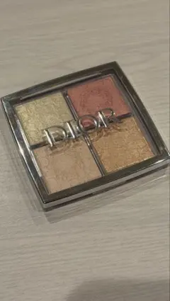 【DIOR】バックステージ フェイスグロウ パレット 004 ローズ ゴールド