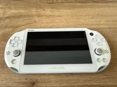 ホワイト PS Vita 2000本体　おまけ付き