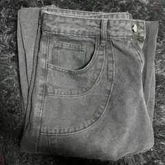 グレー スリムフィット デニムパンツ