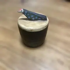 やちむん　ツチノヒ　陶器 蓋物 鳥のオブジェ 蓋付き容器のサムネイル