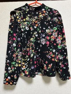 H&M ⭐︎花柄 長袖ブラウス⭐︎
