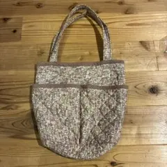 リバティ生地　ハンドメイド花柄キルティングトートバッグ