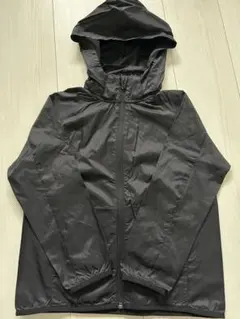 PUMA ブラック ウィンドブレーカー