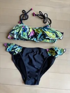 BILLABONG ビキニ セパレート 水着 花柄 シドニーで購入 - メルカリ