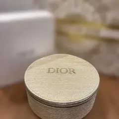 Dior ゴールド 円形ノベルティポーチ