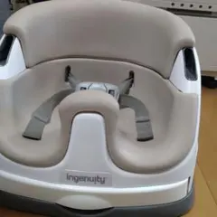 ingenuity ベビーチェア ホワイト/ベージュ