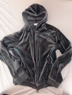 PUMA フード付きベロアパーカー
