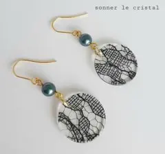 ♡グリーンのスワロフスキークリスタルパールとブラックレースパーツのピアス♡